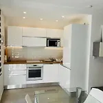 Sliema, Apt7, Stylish 2 Bedroom Apartment With Parking