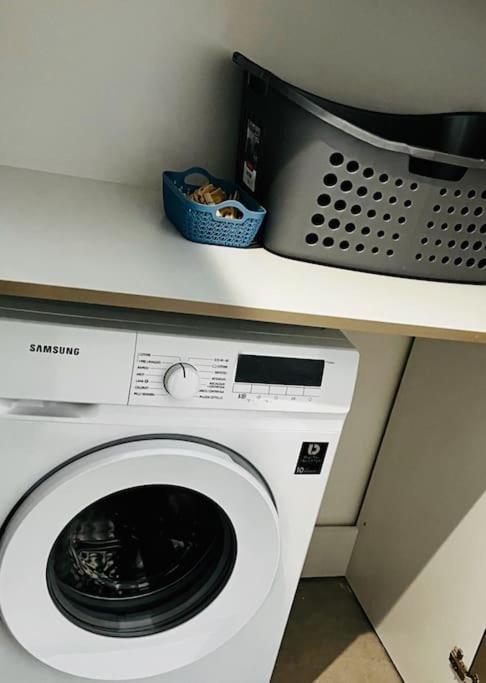 Sliema, Apt7, Stylish 2 Bedroom With Parking * Sliema